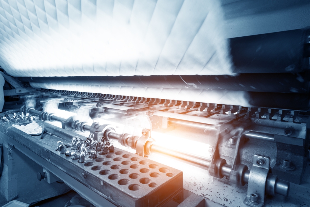 Média filtrant spunbond non-tissé dans une machine filtrante, issu des solutions et applications textiles SUBRENAT pour la filtration industrielle Média filtrant spunbond non-tissé dans une machine filtrante, issu des solutions et applications textiles SUBRENAT pour la filtration industrielle