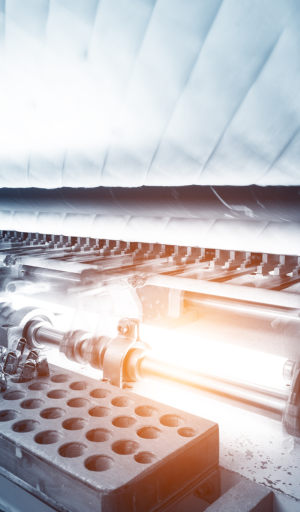 Média filtrant spunbond non-tissé dans une machine filtrante, issu des solutions et applications textiles SUBRENAT pour la filtration industrielle Média filtrant spunbond non-tissé dans une machine filtrante, issu des solutions et applications textiles SUBRENAT pour la filtration industrielle