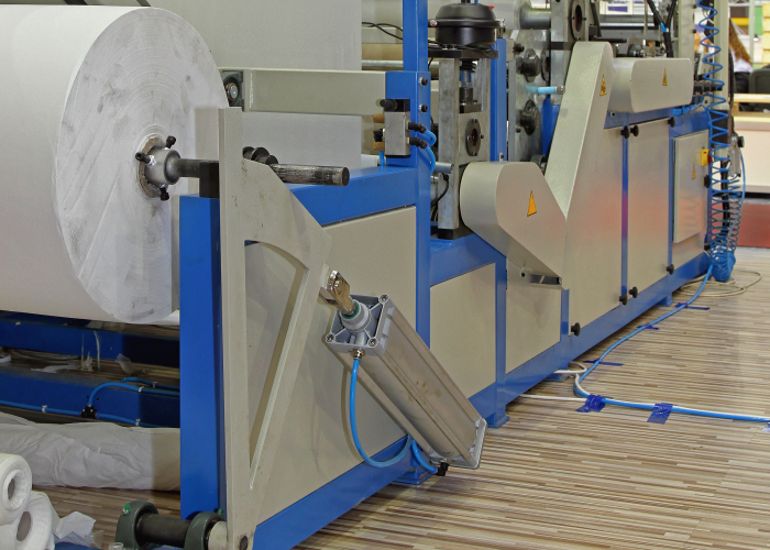 Imprimante à étiquettes de vêtements de travail utilisant un rouleau de textile d'enduction SUBRENAT