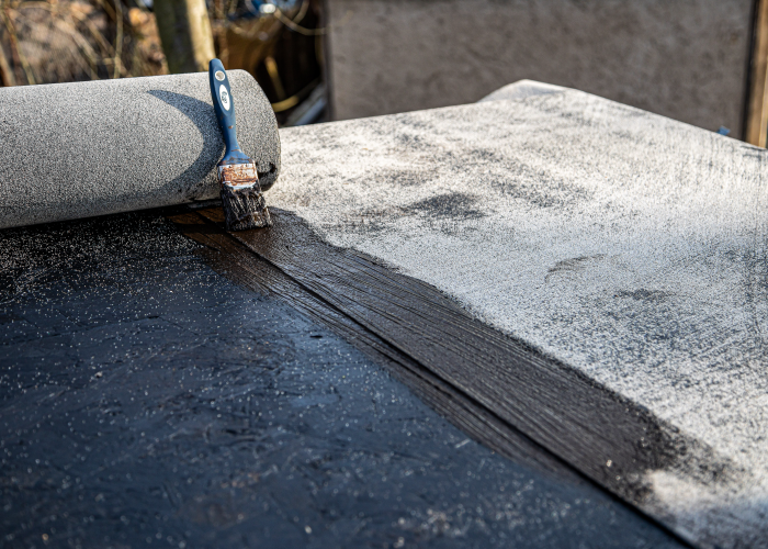 Solution d'étanchéité horizontale appliquée sur un substrat polyester SUBRENAT pour l'isolation liquide du bâtiment