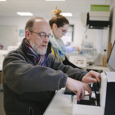 fibre textile 3D illustrant la recherche et le développement de textile technique sur mesure pour l'industrie et le linge de maison